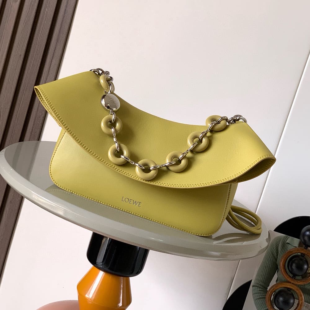 Loewe Medium Ola bag in smooth calfskin(HIGH-END GRADE)